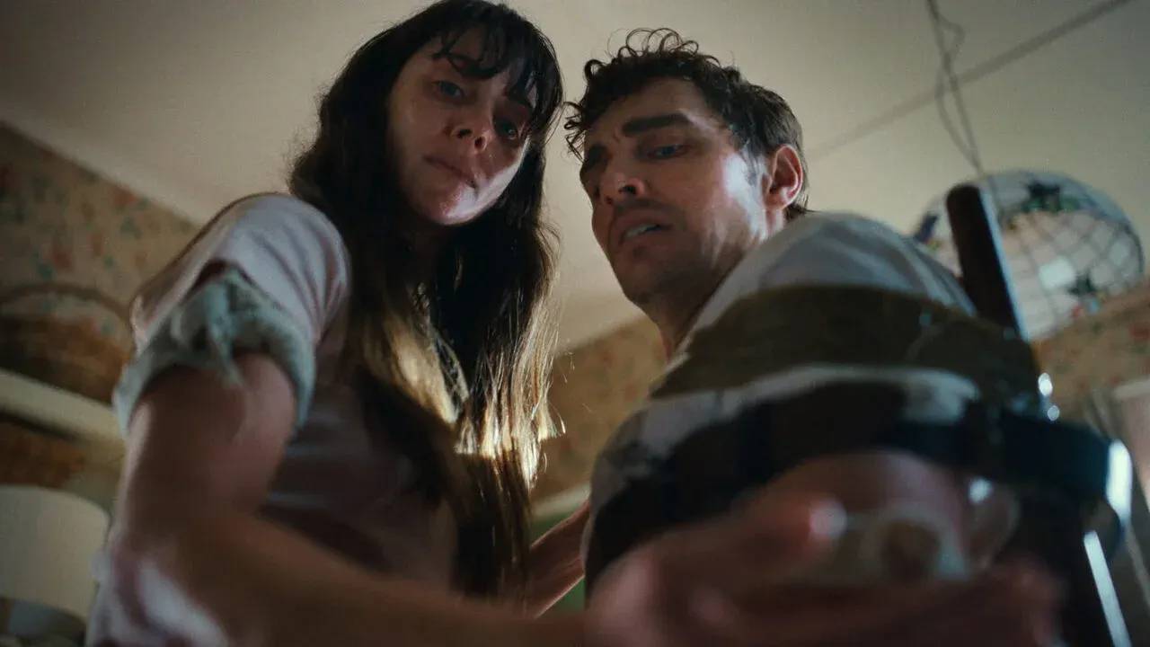 Trochę Za Blisko – recenzja filmu „Together”