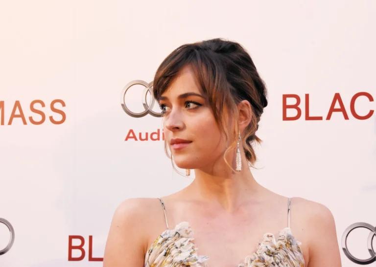 dakota-johnson-i-pedro-pascal-w-komedii-romantycznej-od-celine-song